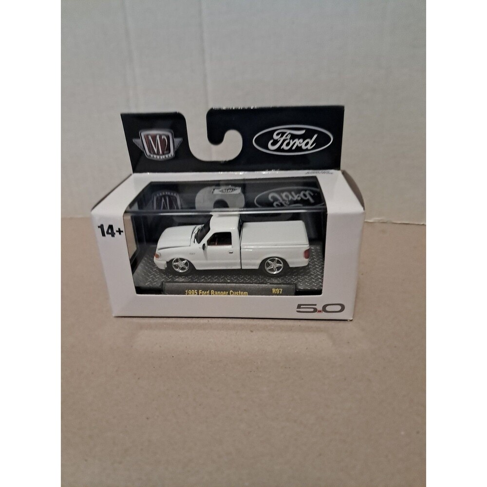 M2 Machines 1:64 1995 Ford Ranger 5.0 White Pickup Truck Diecast Unopened